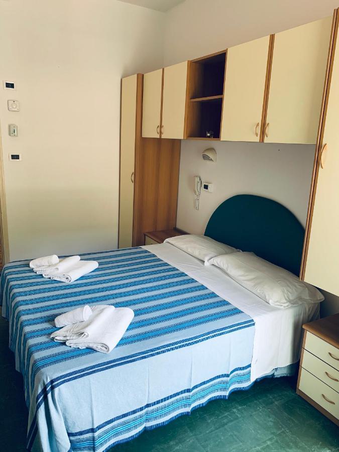 Hotel Maria Piera Rimini Exteriör bild