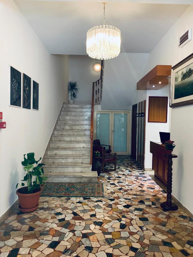 Hotel Maria Piera Rimini Exteriör bild