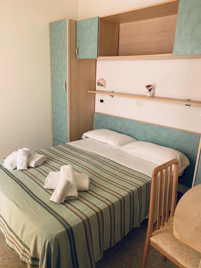 Hotel Maria Piera Rimini Exteriör bild