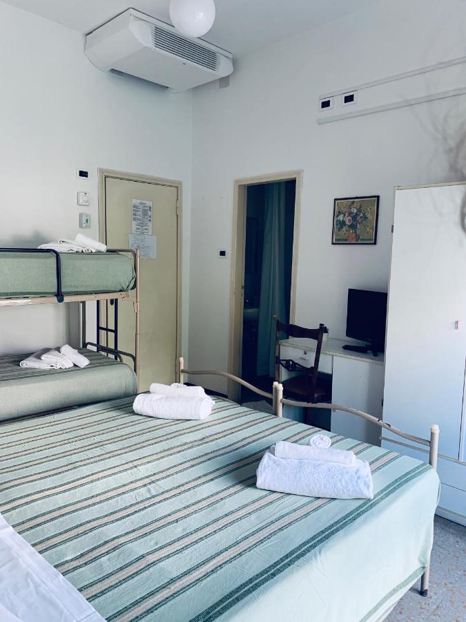Hotel Maria Piera Rimini Exteriör bild