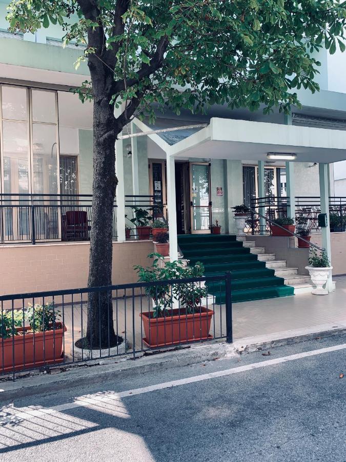 Hotel Maria Piera Rimini Exteriör bild